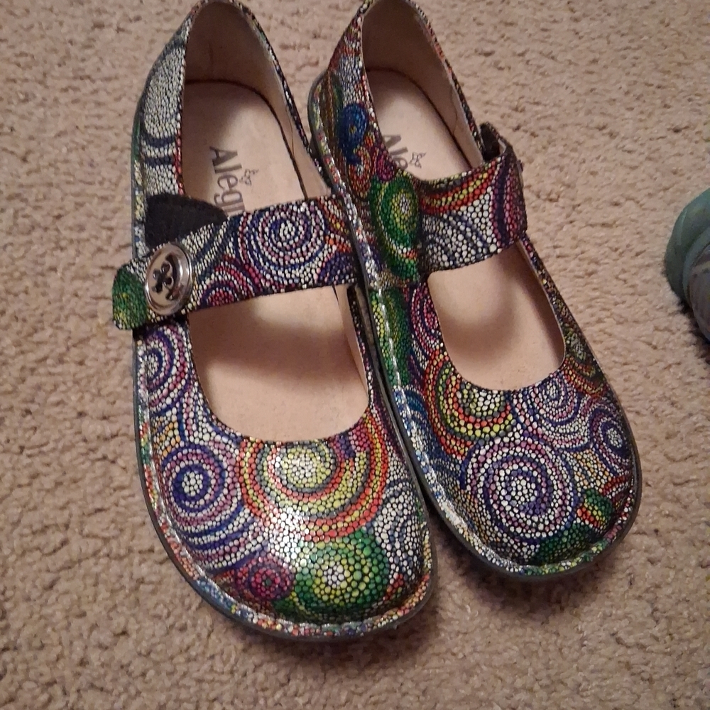 Alegria Women's Vibrant Mosaic Mules